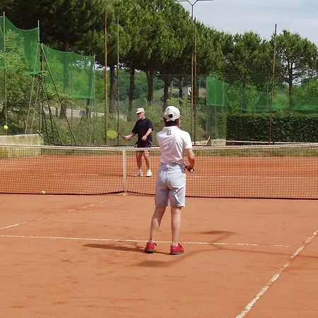 Holiday In The Countryside With Swimming Pool And Tennis Court