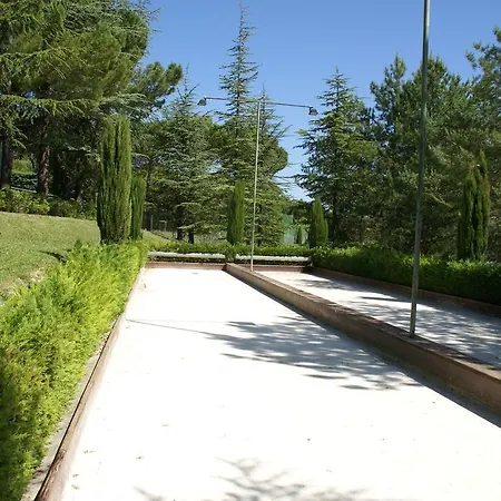 Дом отдыха Holiday In The Countryside With Swimming Pool And Tennis Court Montelparo